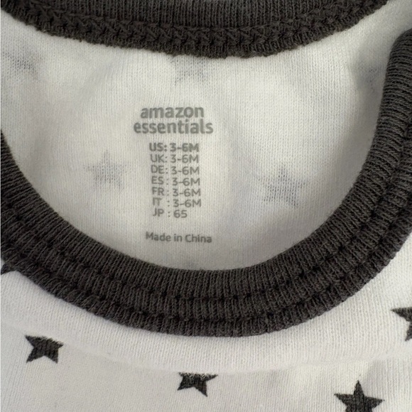 Lot of 6 Baby Boy/Girl -Black & White -3 Outfits + Extra Bodysuit -Size 3-6month - Picture 3 of 11